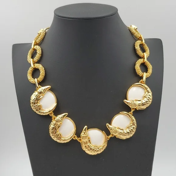 Lilly Pulitzer Gold Tone Alligator Necklace - Picture 6 of 11